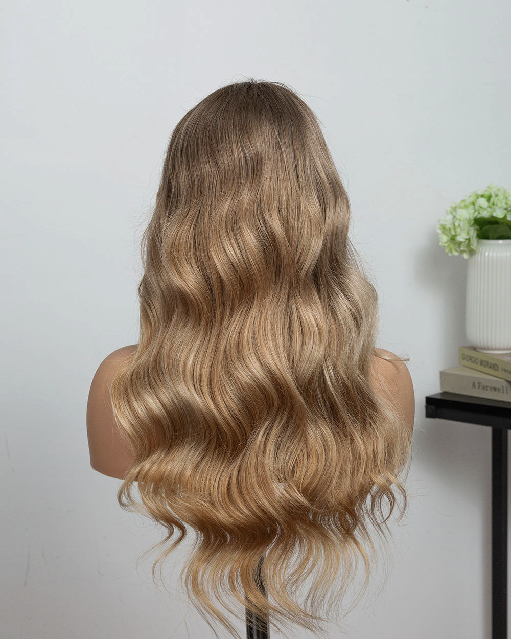 Zoe | 18" Blonde Balayage Body Wave Human Hair Swiss Lace Front Wig - WLW003